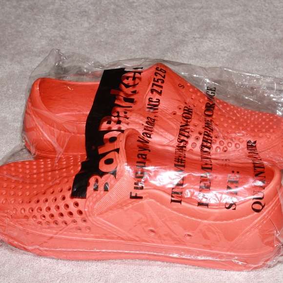 bob barker shower shoes